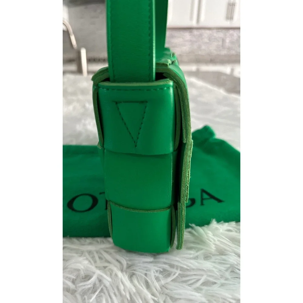 Bottega Veneta Cassette Leather Parakeet Green Crossbody Bag Handbag